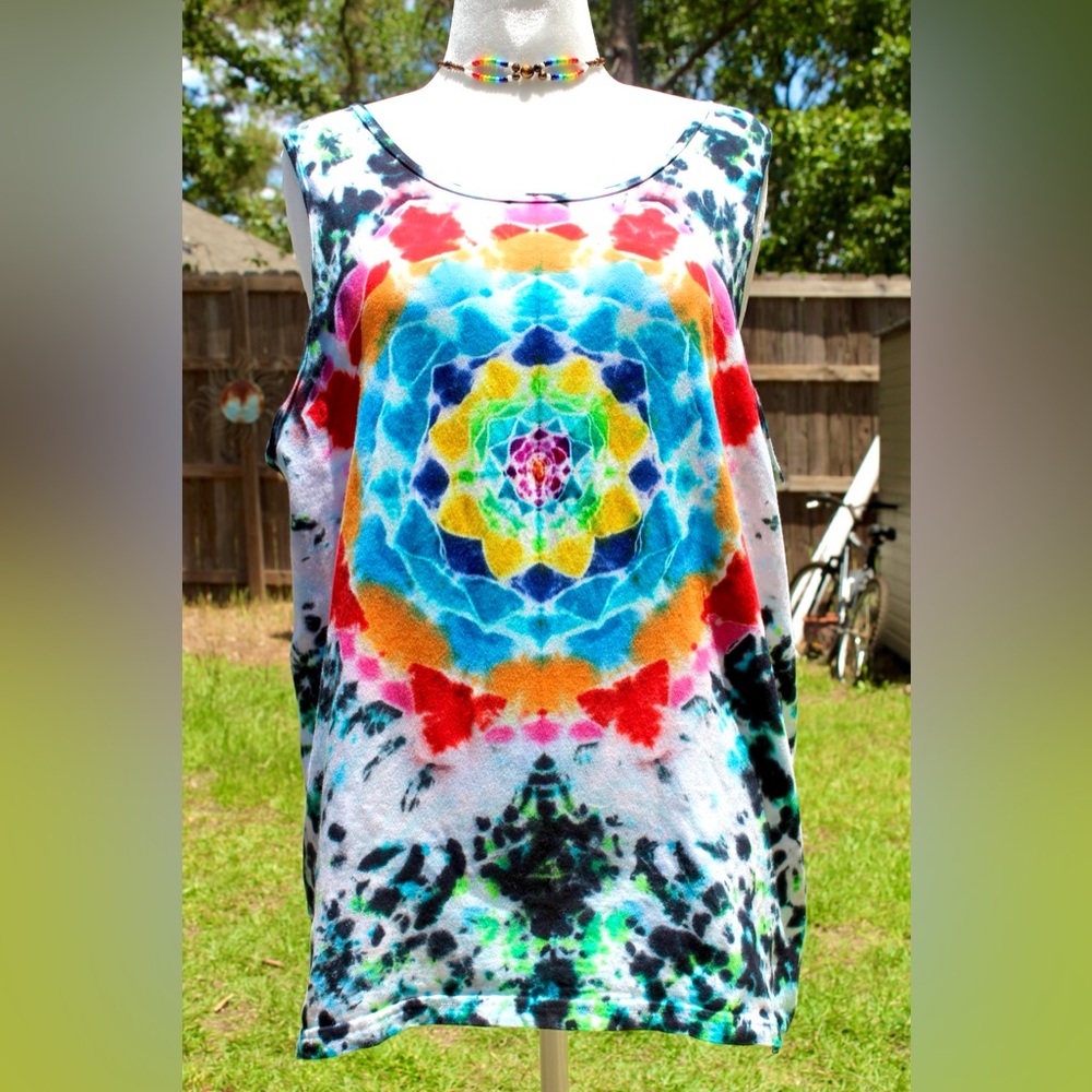Tie Dye Tank Comfort Colors size L NWT hand dyed mandala